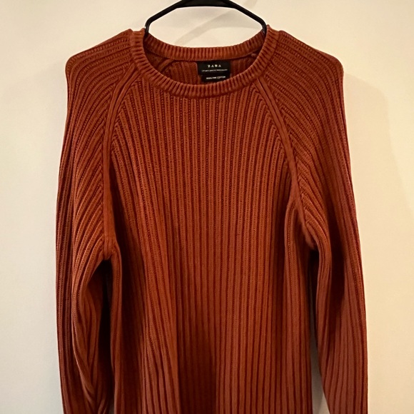 Zara Sweater - Picture 1 of 3